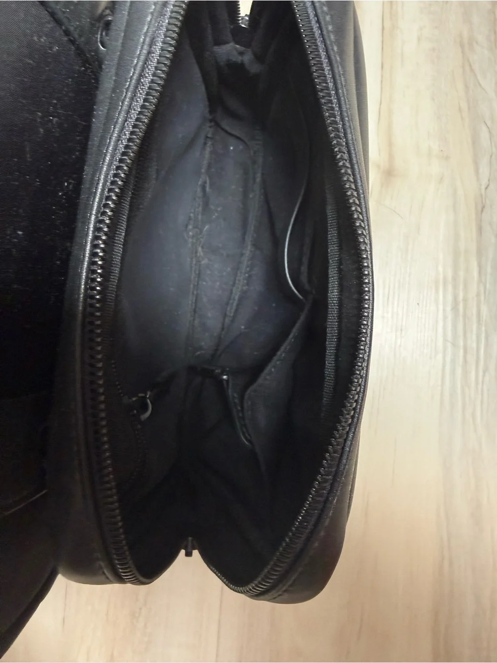 Monos sleek black